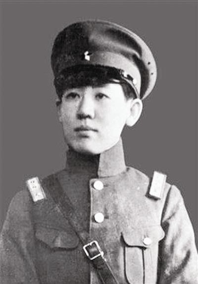 资料图:<a href=/renwu/ChuanDaoFangZi/ target=_blank class=infotextkey>川岛芳子</a>戎装照